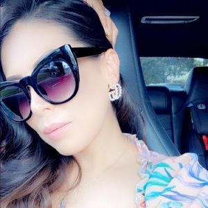 Meet your Posher, Elsa